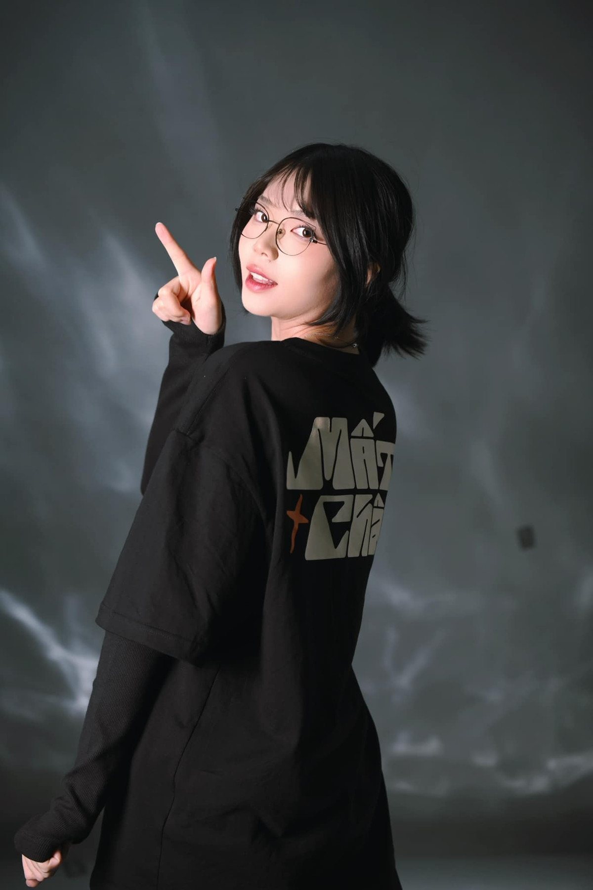 Mỗi lần thay đổi diện mạo là một lần cô nàng mang đến một làn gió mới, khẳng định dấu ấn và kết nối mạnh mẽ hơn với cộng đồng.