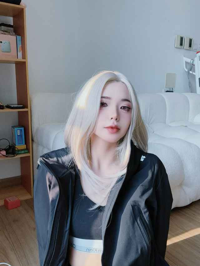 Bùng nổ visual, loạt khoảnh khắc này của Remind nhận về lượng tương tác và bình luận khủng.