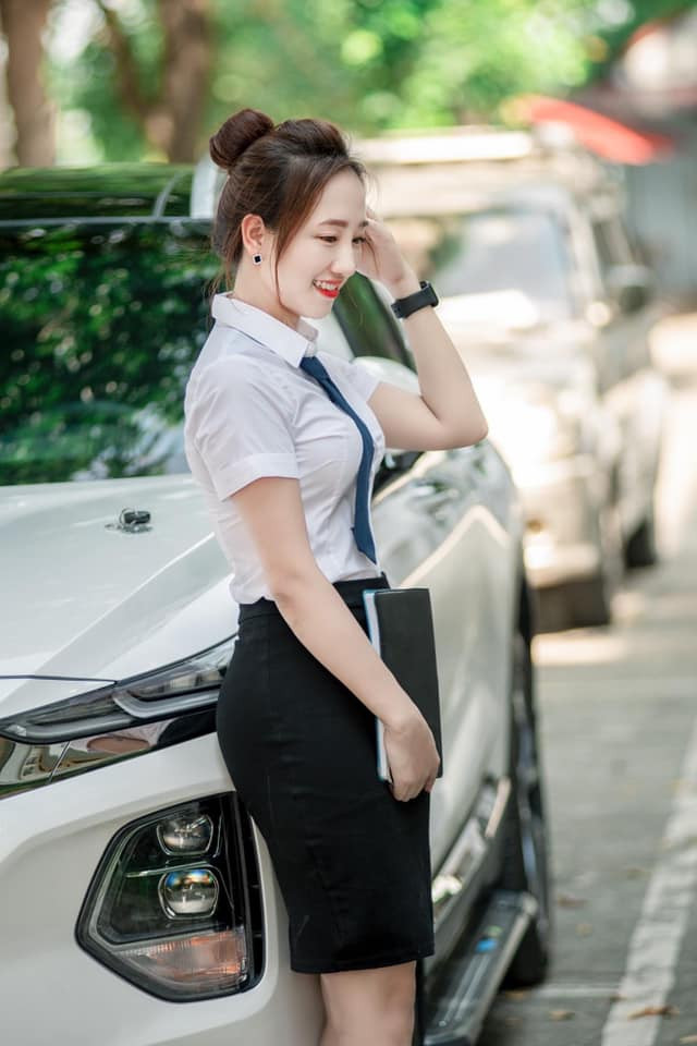 Với quan điểm của Hà Thị Duyên, thời trang là để làm tôn thêm vẻ đẹp của con người, giúp mình tự tin hơn và để người đối diện với mình có cái nhìn đầy thiện cảm.