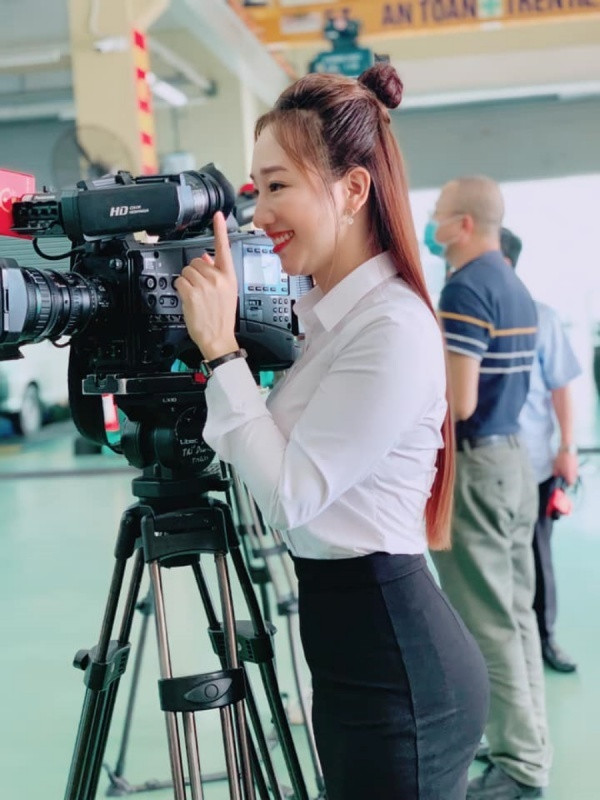 Ngoài công việc chính là giảng dạy, Hà Thị Duyên còn là một MC, BTV cho nhiều chương trình, sự kiện.