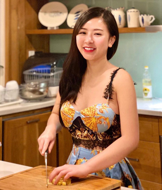 Thay vì style nữ tính có phần bánh bèo như trước kia, Lan Phương đã chuyển sang phong cách trưởng thành cùng hình tượng nữ doanh nhân thành đạt.