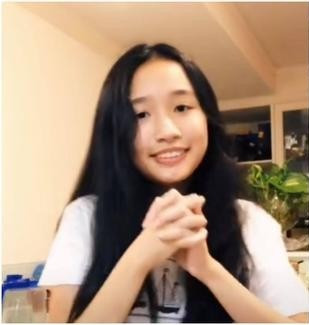 Jenny Huỳnh sở hữu cuộc sống nhiều màu sắc với những trải nghiệm mới mẻ và đầy thú vị.