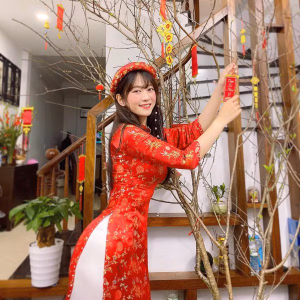 Được mệnh danh là "nữ thần phòng gym" bởi sở hữu body săn chắc, ấn tượng, Lê Bống từng không ít lần tự tin lăng xê nhiều mốt thời trang bắt mắt nhưng mọi thứ đã ở quá khứ.