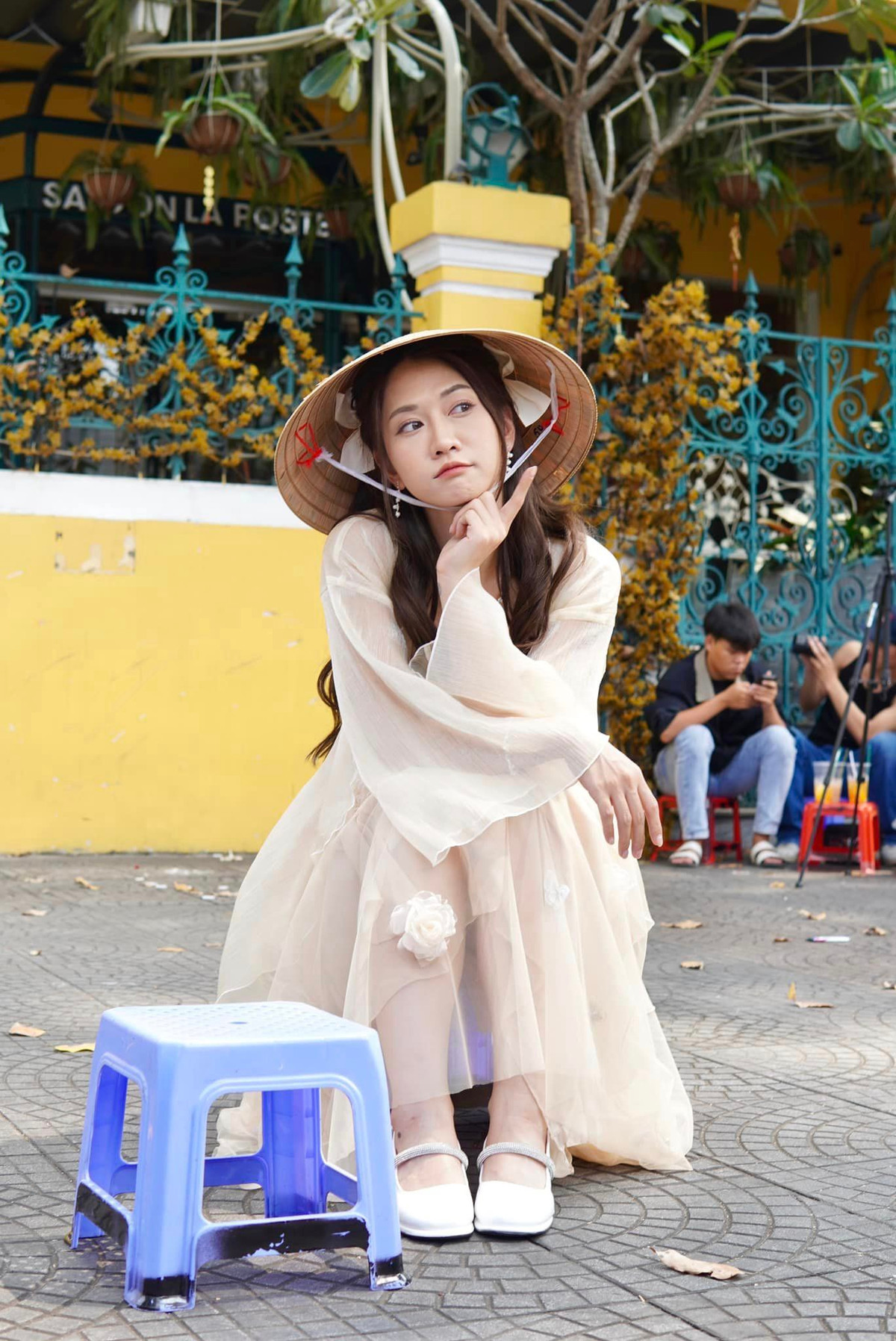 Bên dưới bài đăng của hot girl mạng này nhận được rất nhiều lời khen từ cư dân mạng.