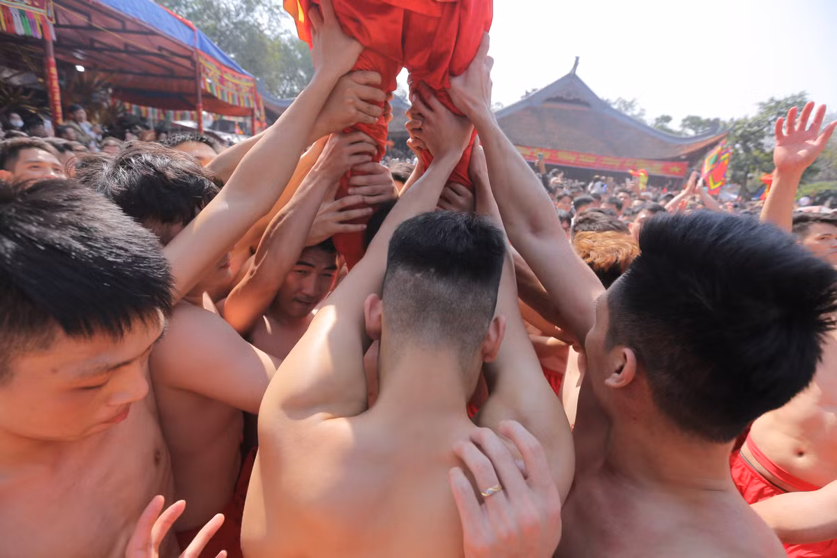 Lễ hội rước pháo Đồng Kỵ được Bộ Văn hóa, Thể thao và Du lịch công nhận là di sản văn hóa phi vật thể quốc gia năm 2016.