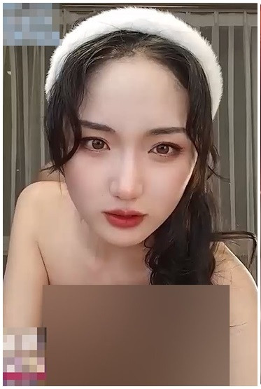 Được biết, đoạn clip dài 30 phút có nhiều hình ảnh nhân vật nữ chính khỏa thân, sử dụng những vật dụng trong phòng the,... Do đoạn clip rõ nét nên nhiều người nhận ra nhân vật nữ chính là hot Douyin Hoán Nhi.