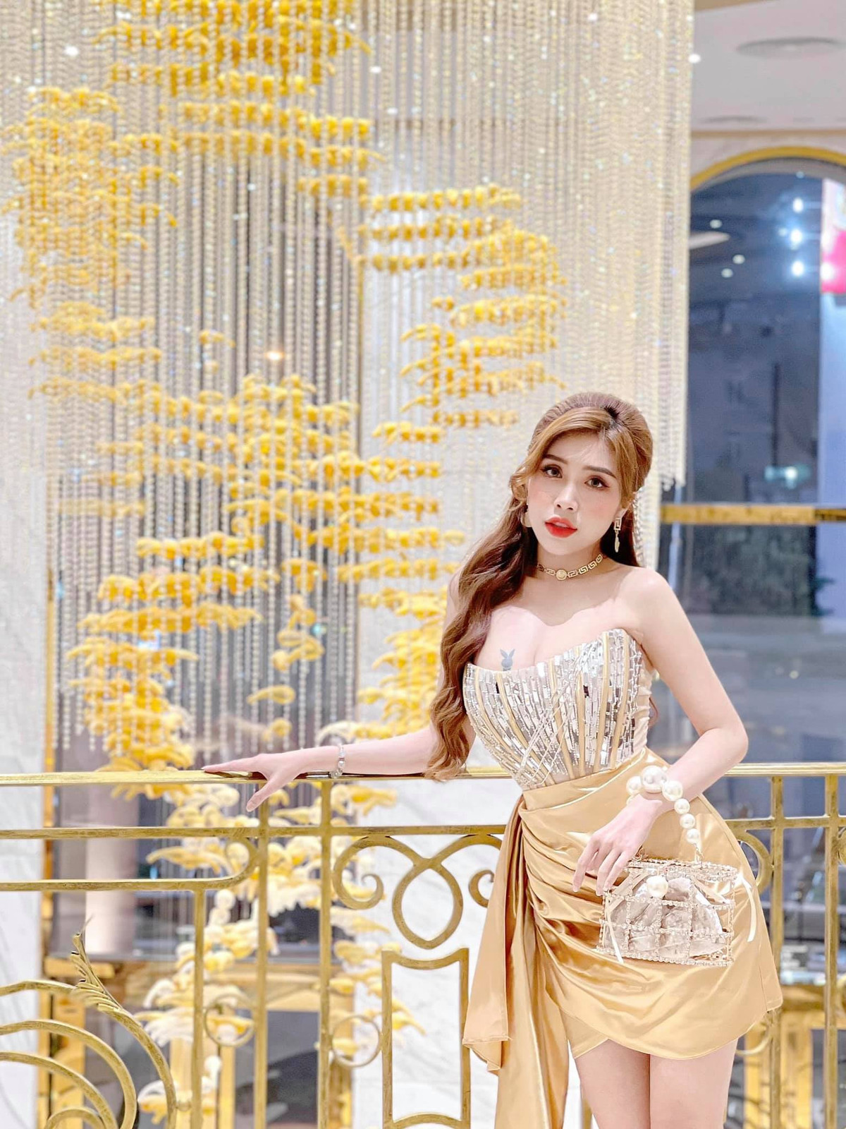 Đồ ngủ với những thiết kế váy mỏng hay pyjama được Pinky Bảo Trân sử dụng khá nhiều.