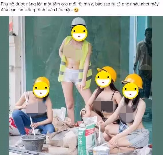 Trên các diễn đàn, cư dân mạng đang tích cực lan truyền hình ảnh nhóm cô gái gồm 4 người ăn mặc hở hang đang lúi húi làm công việc "xách xô vác xi".
