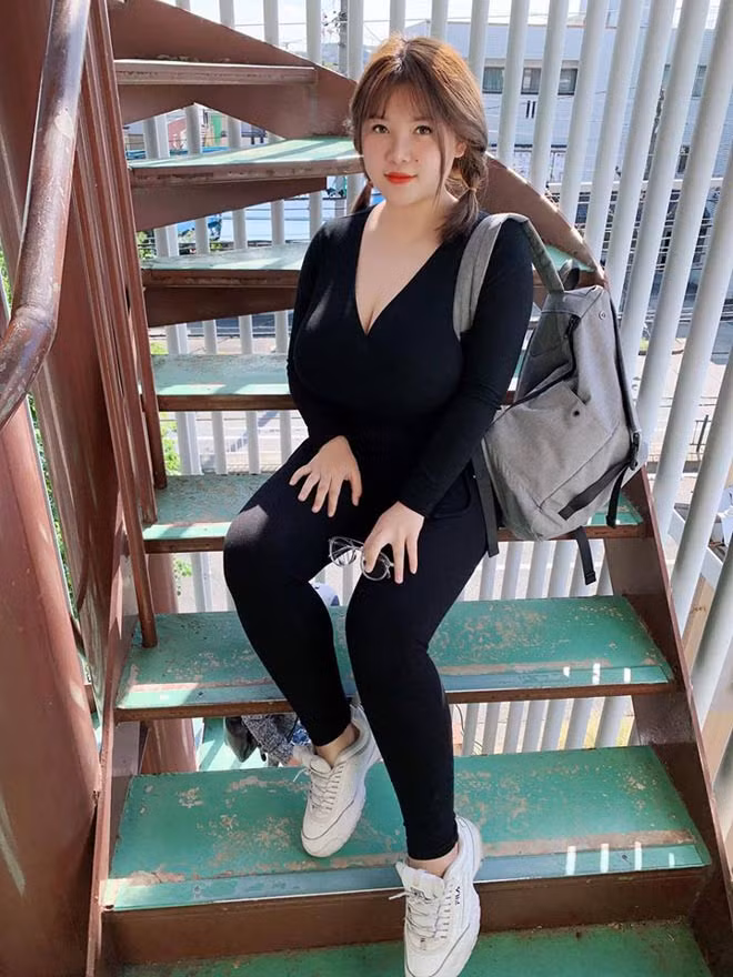 Thu Trang còn chia sẻ, bạn trai là một người thú vị, luôn khiến cô mỉm cười và cảm thấy hạnh phúc, dù tự nhận anh không phải là gu của mình.