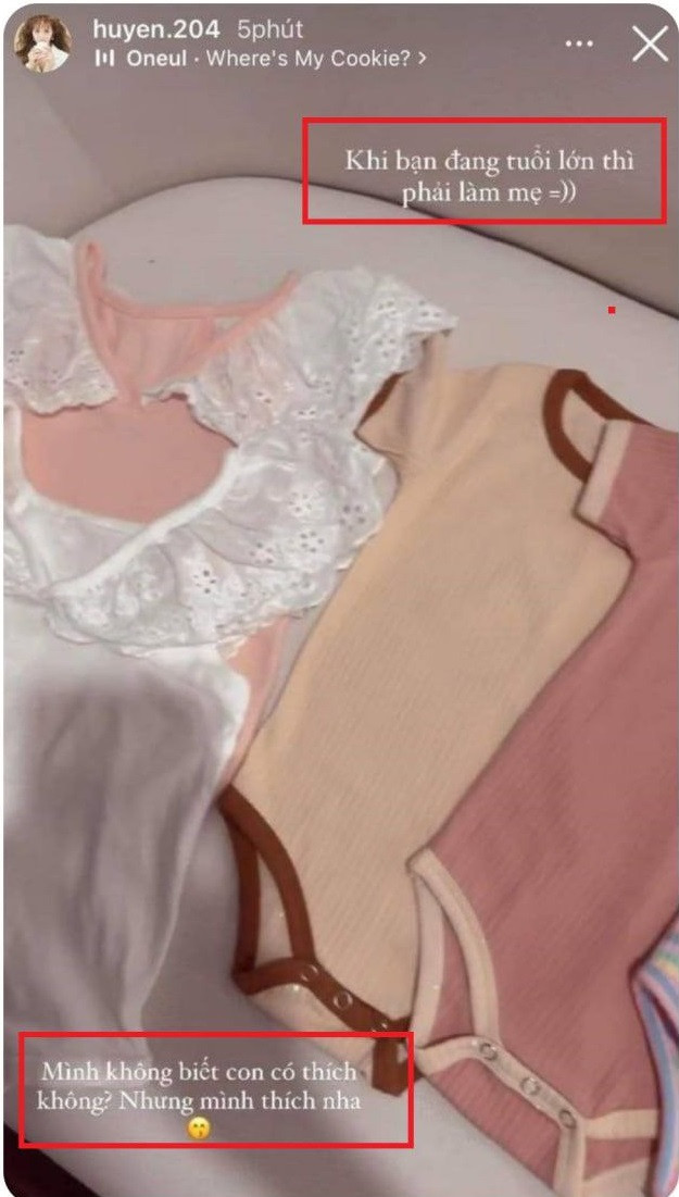 Đáng chú ý chính là những chia sẻ của Lê Thị Khánh Huyền: "Khi bạn đang tuổi lớn đã phải làm mẹ" và "Mình không biết con mình có thích hay không? Nhưng mình thì thích nha".