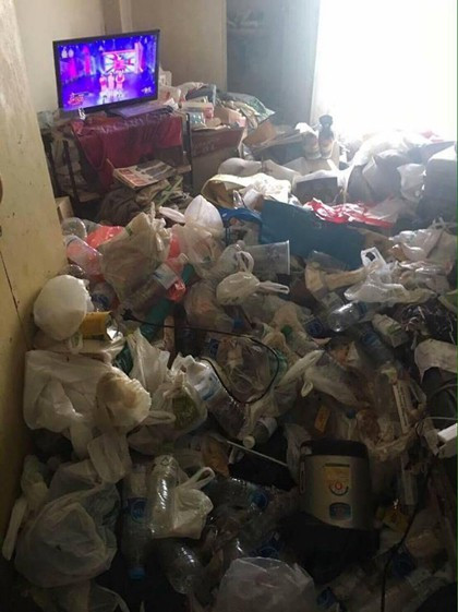 Theo tìm hiểu, những hình ảnh này được chụp lại tại một phòng trọ ở Hàn Quốc. Nhưng dù là ở đâu thì cư dân mạng vẫn hết hồn hết vía.