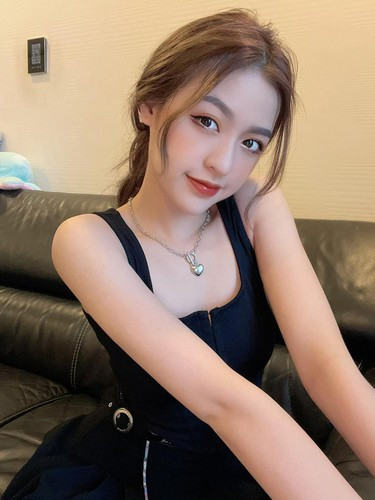 Trả lời lại những "thị phi" bủa vây mình, Trần Thanh Tâm cho biết: "Dạ mình xin lỗi, ước mơ của mình là trở về tuổi thơ".