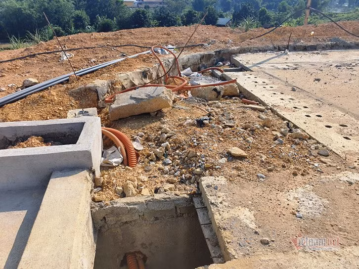 Huyen ngheo san ui ngon doi, xay tuong dai 14 ty-Hinh-17