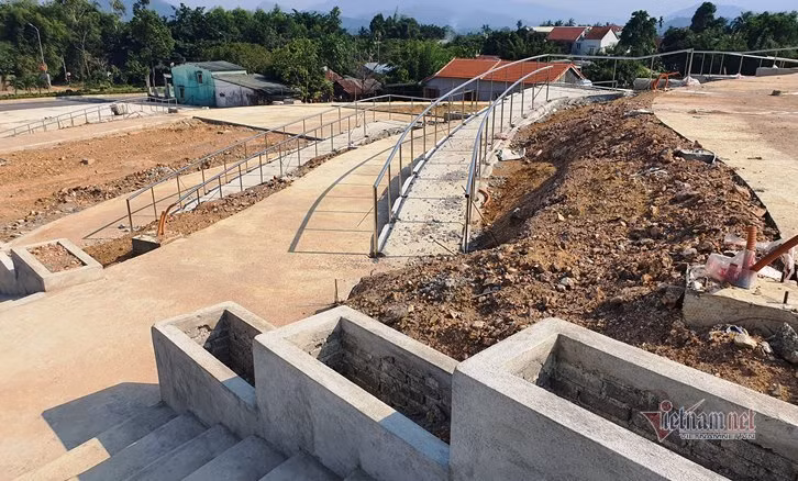 Huyen ngheo san ui ngon doi, xay tuong dai 14 ty-Hinh-7