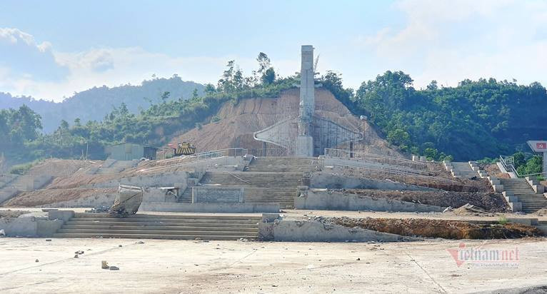 Huyen ngheo san ui ngon doi, xay tuong dai 14 ty-Hinh-8