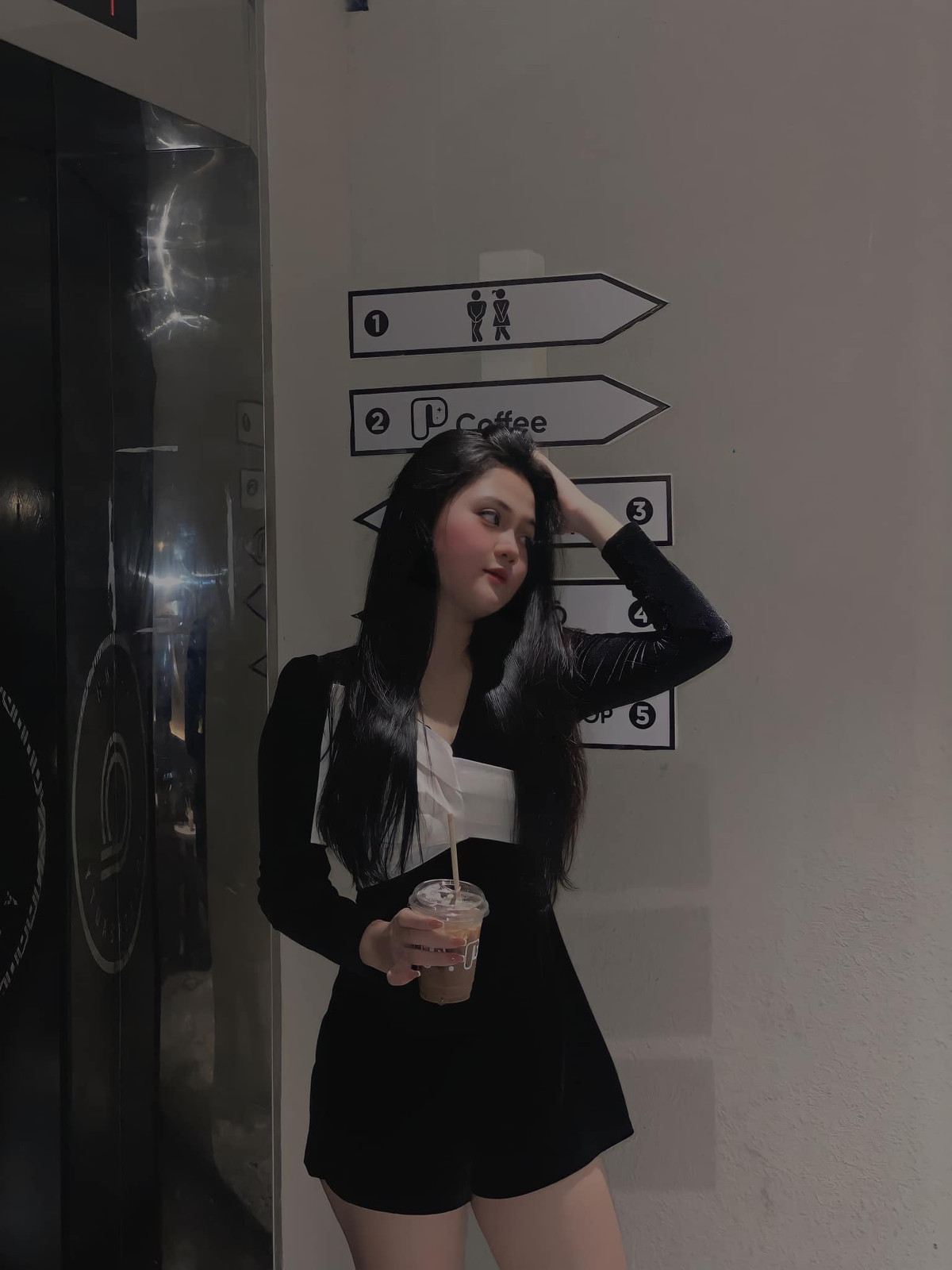 Thời gian đầu mới giảm cân, mình mệt lắm vì chưa quen với kiểu ăn uống mới lại phải luyện tập với cường độ cao. Có lúc mình muốn bỏ cuộc nhưng nghĩ đến cuộc sống tiêu cực vì thân hình quá khổ, mình lại kiên trì”, cô gái Quảng Nam nói.