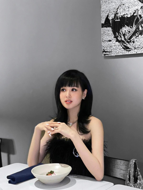 Có lẽ ít người còn nhớ nhưng Tâm Tít cũng đã từng cho ra nhiều sản phẩm âm nhạc của riêng mình như Nhắc Lại Trong Nỗi Nhớ, Như Một Thói Quen và còn xuất hiện trong các MV ca nhạc và một số bộ phim của các nghệ sĩ khác.