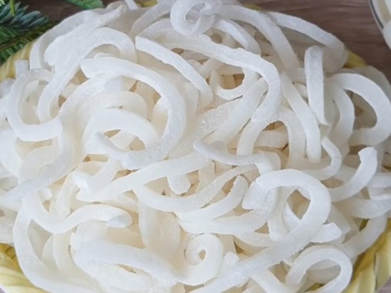 Các loại mứt Tết là món ăn mà dân mạng kháo nhau cần tránh xa "cả km" mỗi dịp năm mới nếu muốn "giữ dáng"