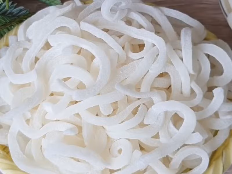 Các loại mứt Tết là món ăn mà dân mạng kháo nhau cần tránh xa "cả km" mỗi dịp năm mới nếu muốn "giữ dáng"