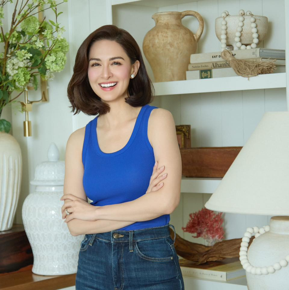 Ngoài ra, Marian Rivera cũng là một trong những người mẫu nổi tiếng nhất ở Philippines, thường xuyên xuất hiện trên nhiều tạp chí thời trang danh tiếng.