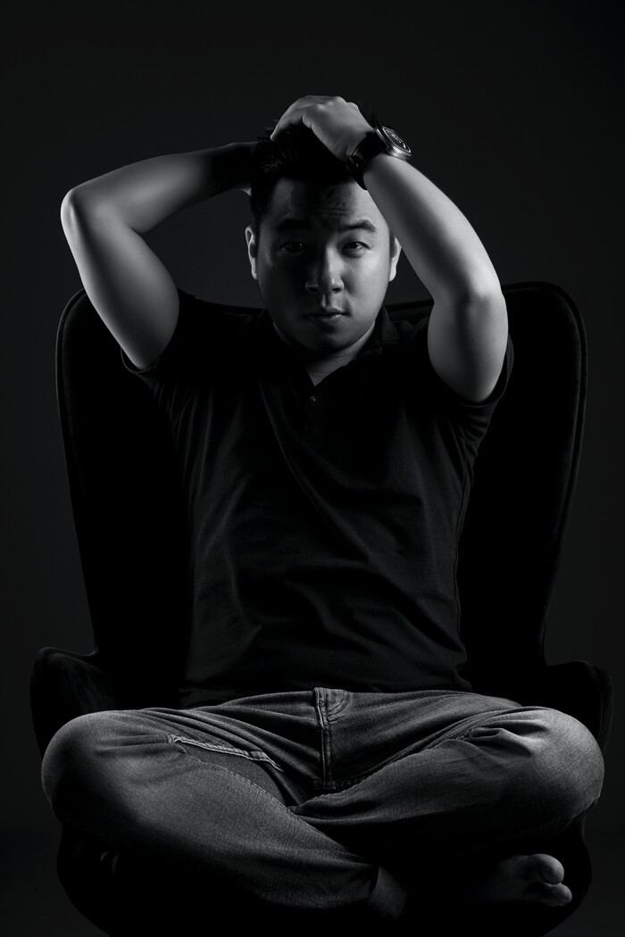 Chia sẻ trên trang cá nhân, nhà văn của những tản văn về tình cảm của giới trẻ Ngọc Thạch cho biết anh đã trải qua thời gian khó khăn trong cuộc đời, khi tưởng rằng mình có thể hạnh phúc cùng người yêu, khi cả hai đã tính đến chuyện hôn nhân, đã có nhẫn đính hôn, nhưng đến cuối cùng cũng tan vỡ vì nhiều lý do.