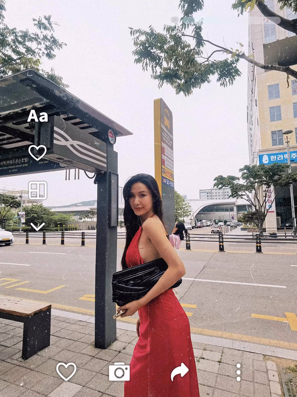 Có thân hình cân đối nên những trang phục ôm cơ thể, tôn đường cong không thể thiếu trong tủ đồ của Ngọc Tuyết.