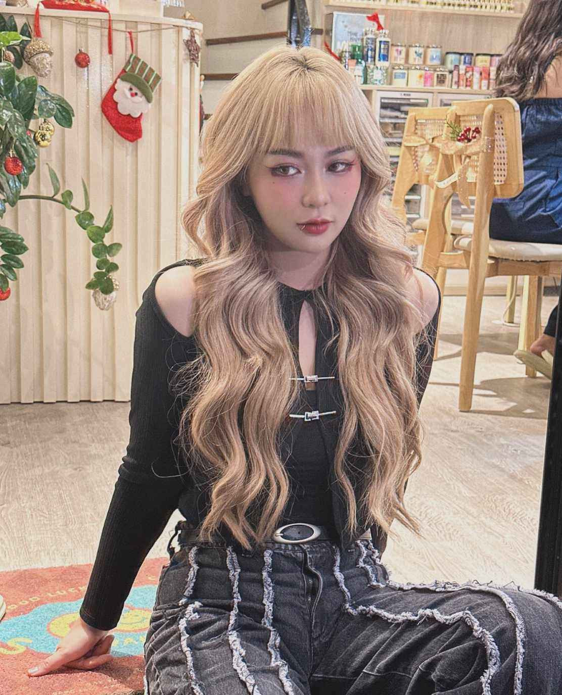 Với khả năng chơi game “thần sầu” cùng phong cách nói chuyện hài hước, duyên dáng, MisThy đã ghi điểm tuyệt đối trong lòng khán giả.