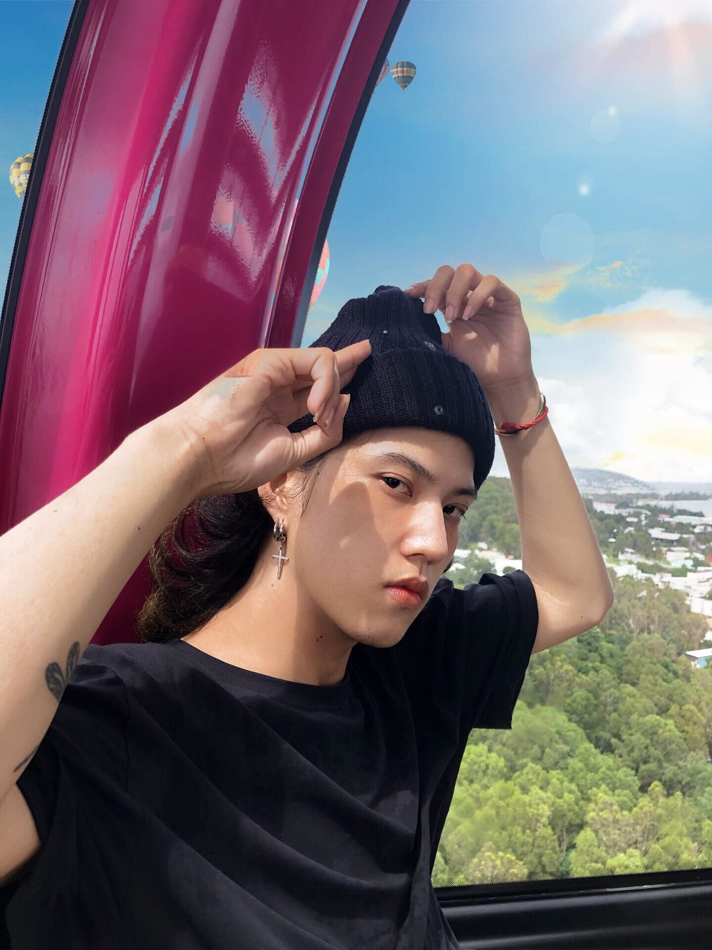 Hiện nay, dư luận đang chia làm 2 luồng ý kiến rõ rệt mỗi khi nhắc đến tên của Nờ Ô Nô. Một số người cho rằng anh quá kén ăn và không thật sự phù hợp với nghề food reviewer. Anh cũng nên dừng lại trước khi thật sự trở thành “Thánh chê” khiến bao người ác cảm. Số khác cho rằng hot TikToker này chỉ trải nghiệm và bình luận theo cảm nhận cá nhân mà thôi. Đặc biệt, anh không hề có ý định muốn phá quán của ai cả.