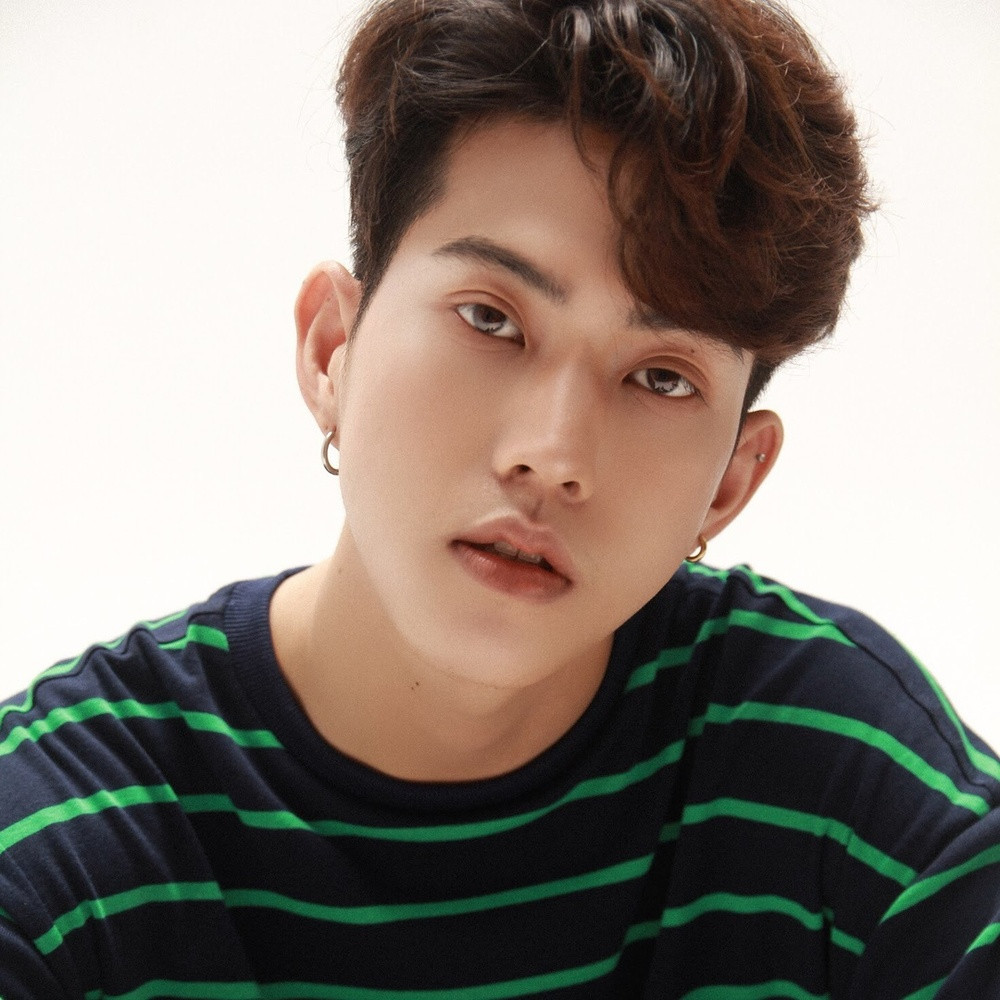 Dù nhiều ý kiến cho rằng đây là sâu đũa rơi ra từ các loại rau củ quả, anh chàng vẫn khăng khăng nhắc quán chú ý đến vệ sinh an toàn thực phẩm. Sau đó, chính chủ quán - Ty Thy cũng đã có một video đáp trả và phản biện lại thông tin này.