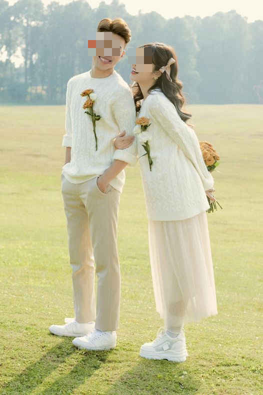 Vụ việc này khơi lại sự phẫn nộ của cộng đồng đã tạm lặng đi trước đó, khiến nữ TikToker tiếp tục nhận về chỉ trích từ cộng đồng mạng.