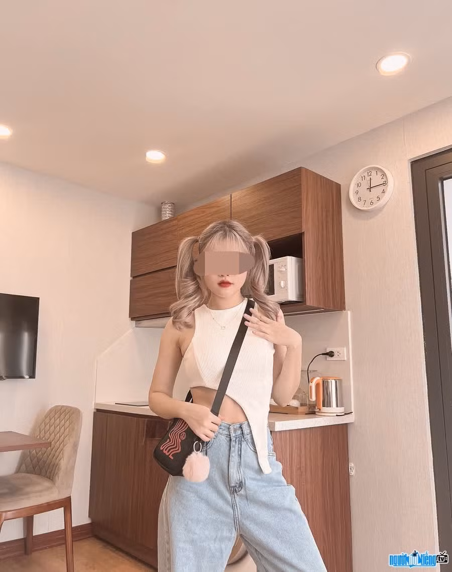 Bài đăng gần nhất trên kênh của B.B.D cũng đã cách nay 10 ngày. Cô nàng vẫn khóa tính năng bình luận để hạn chế comment tiêu cực. Các nền tảng mạng xã hội khác đều được cài đặt riêng tư.