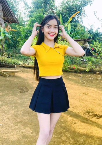 Kể cả việc Yona Cươn kéo phụ huynh vào làm video cùng mình cũng chẳng khác gì hành động câu view bất chấp.