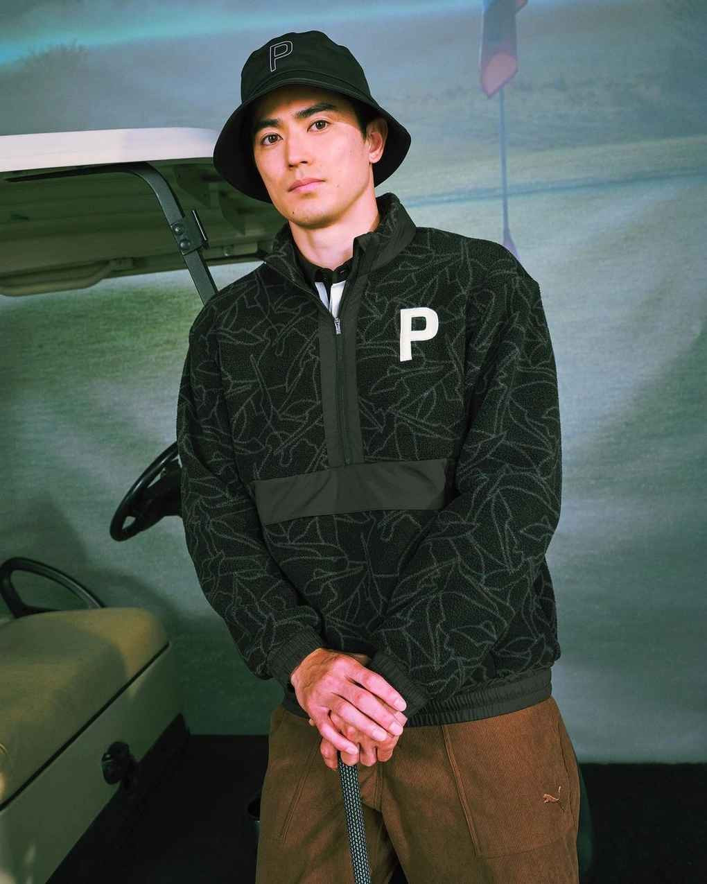 Thực tế, kiểu tóc này được nam cầu thủ Nhật Bản lấy cảm hứng từ bộ phim yêu thích của mình - "Điệp viên 007". Taniguchi từng chia sẻ: "Cảnh James Bond mặc quần áo trước khi đi làm nhiệm vụ đã mê hoặc tôi".