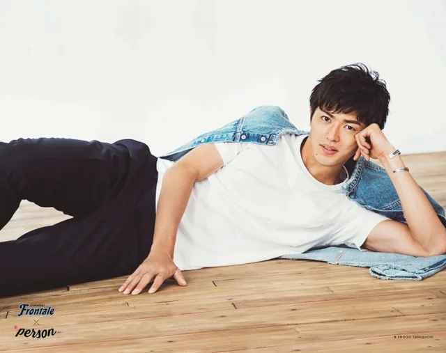 Taniguchi cũng nhiều lần thử sức với vai trò người mẫu ảnh (Ảnh: IGNV).