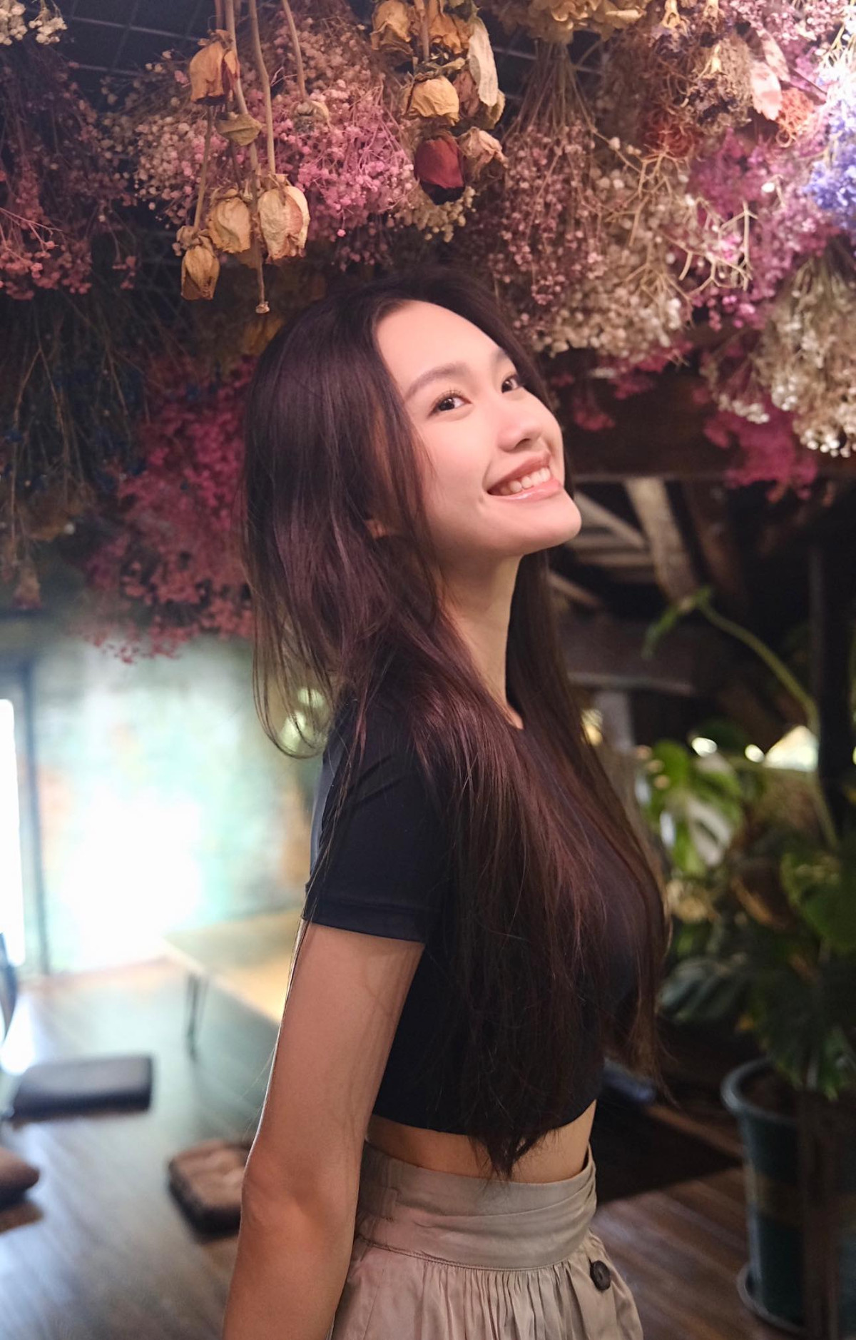 Nói về việc học Thạc sĩ, Doãn Hải My cho biết cô chưa có ý định học Thạc sĩ trong thời gian gần. Cô nàng sẽ học Thạc sĩ nhưng sau này khi đã sẵn sàng mới theo học.