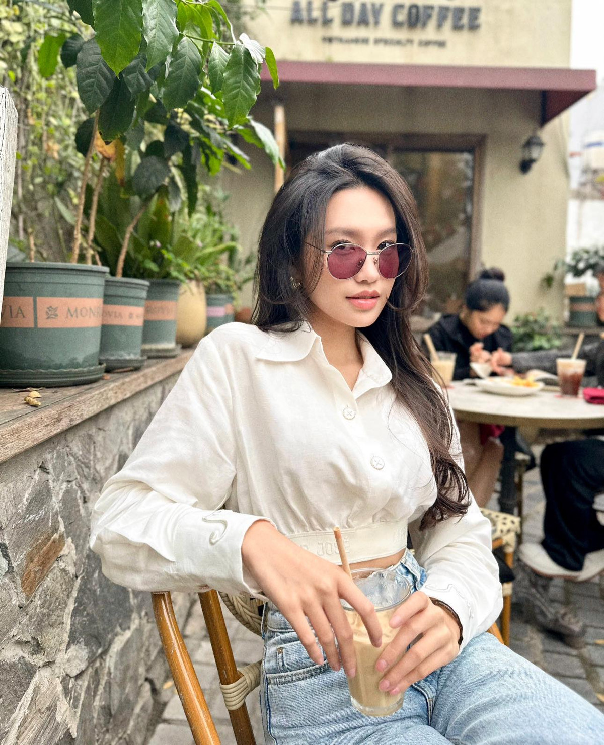 Trong 4 năm qua khi là sinh viên trường Đại học Luật Hà Nội, Doãn Hải My luôn là gương mặt sinh viên xuất sắc của trường nhờ thành tích học tập cũng như những hoạt động sôi nổi về công tác sinh viên.