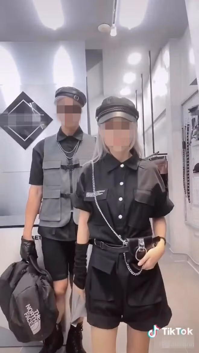 Theo đó, bài đăng xuất hiện trong group Nghiện Vợ vào khoảng tháng 5/2020, tài khoản đăng bài là Hương Lê - vợ C.T.S.