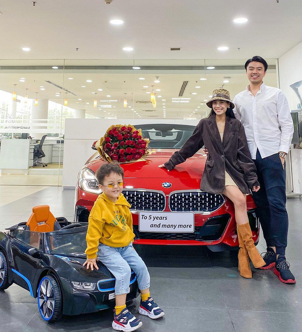 Tổng cộng theo những gì dân tình quan sát được, số tiền Kiều Anh có trong người chỉ vỏn vẹn... 62.000 đồng.