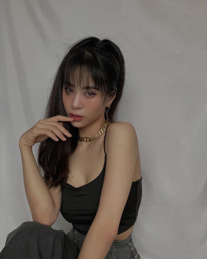 Bản thân ca nương Kiều Anh sau khi rút lui khỏi showbiz thì hiện tại cô nàng trở thành bà chủ một thương hiệu thời trang riêng.