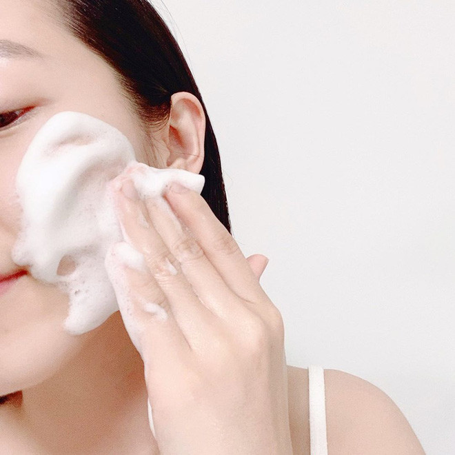 4 thoi quen rua mat tuong vo hai nhung lai huy hoai lan da-Hinh-2