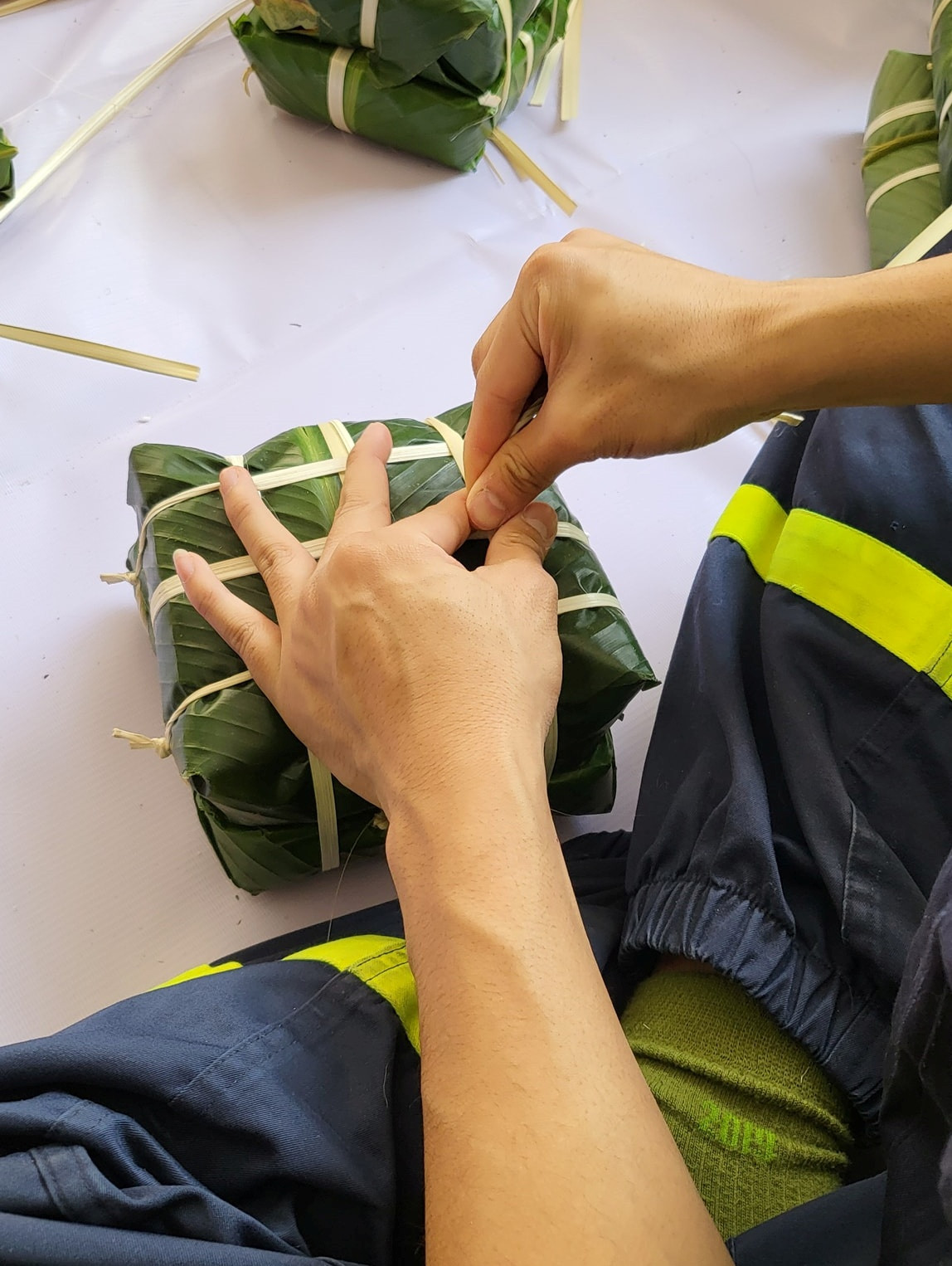 Ngoài ra, do tình hình dịch bệnh COVID-19 đang diễn biến rất phức tạp nên toàn thể CBCS đơn vị luôn được nhắc nhở tuân thủ đúng quy định phòng dịch, đeo khẩu trang, thường xuyên vệ sinh, rửa tay sạch sẽ." - Phó đội trưởng Phòng cháy chữa cháy và cứu nạn cứu hộ CAQ quận Bắc Từ Liêm cho biết thêm.