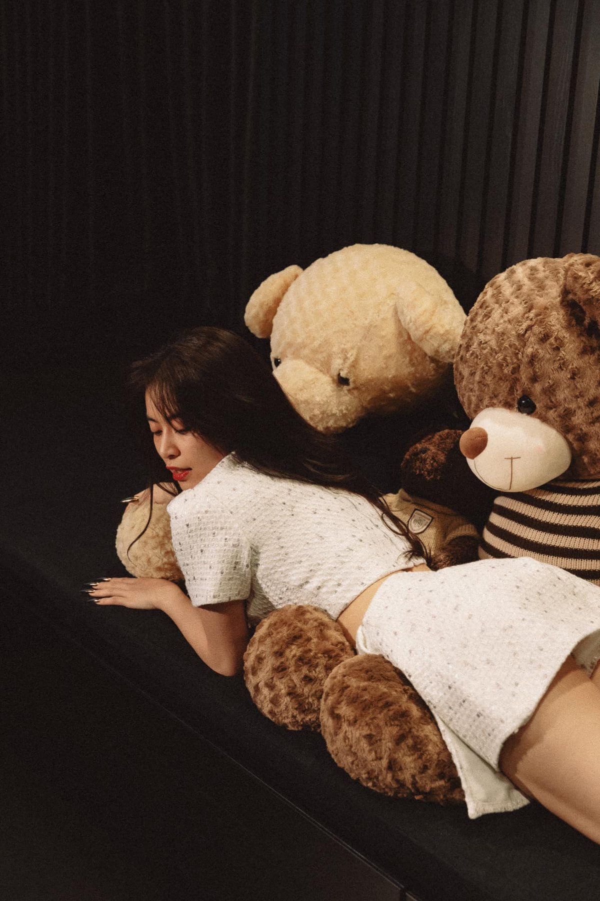 Năm 2020 là năm thành công với Hoàng Thùy Linh khi những sản phẩm âm nhạc của cô nàng được không chỉ fan mà người yêu nhạc Việt đón nhận nhiệt tình.