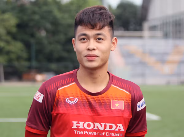 Nguyễn Đức Chiến thường xuyên được triệu tập lên đội tuyển Việt Nam trong năm 2023 và duy trì phong độ ổn định tại CLB. Tuy nhiên, chấn thương ở vòng 8 V.League khiến tiền vệ của Thể Công Viettel phải rút lui sớm