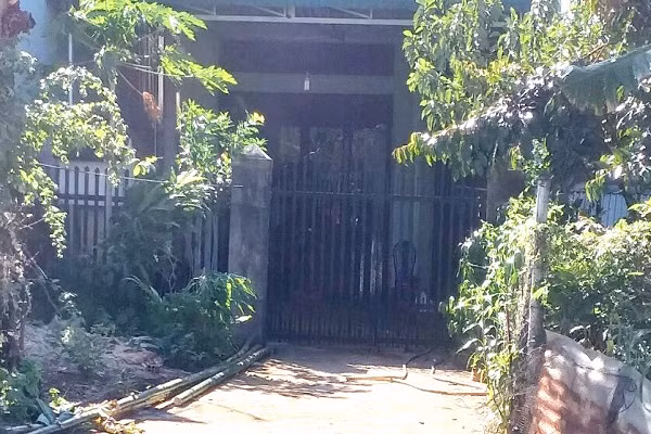 Tam giu ong lao hiep dam nu sinh lop 5