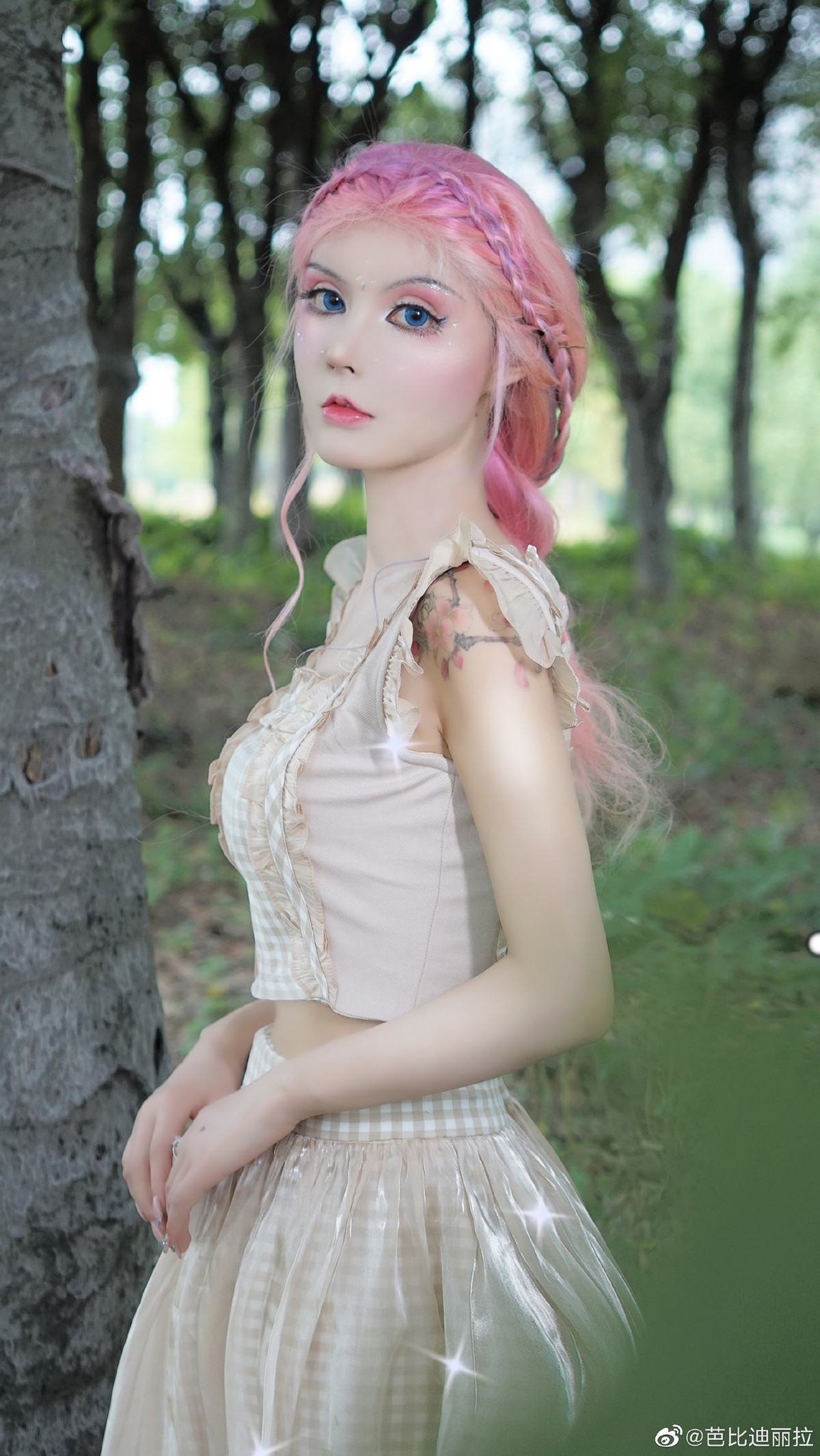 Ai cũng phải thốt lên ngạc nhiên vì vẻ ngoài đẹp tựa búp bê của Delilah.