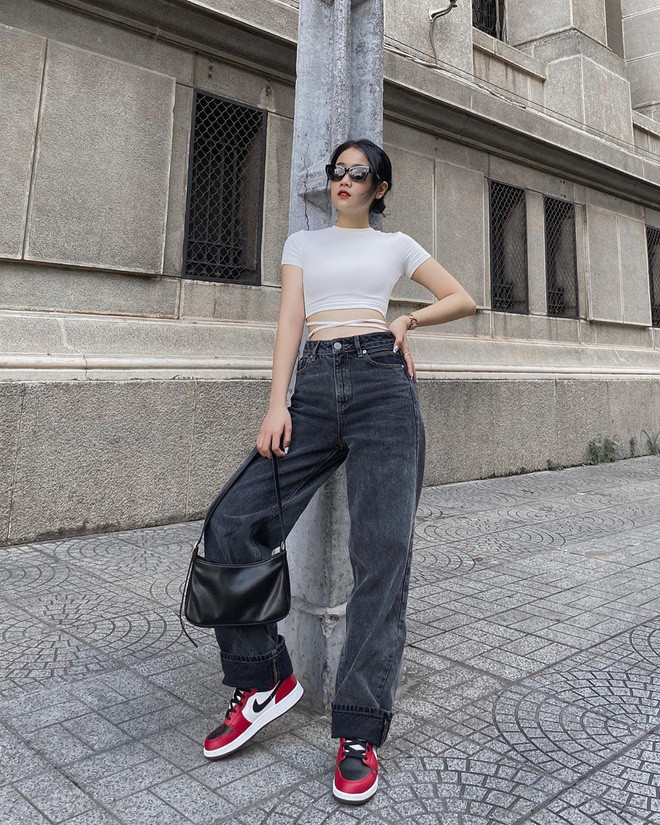 Sau chia tay, cả 2 gần như không có động thái tương tác gì trên các mặt trận. Trên trang cá nhân, Hoàng Anh thường xuyên thả thính, giới thiệu bản thân đang độc thân.