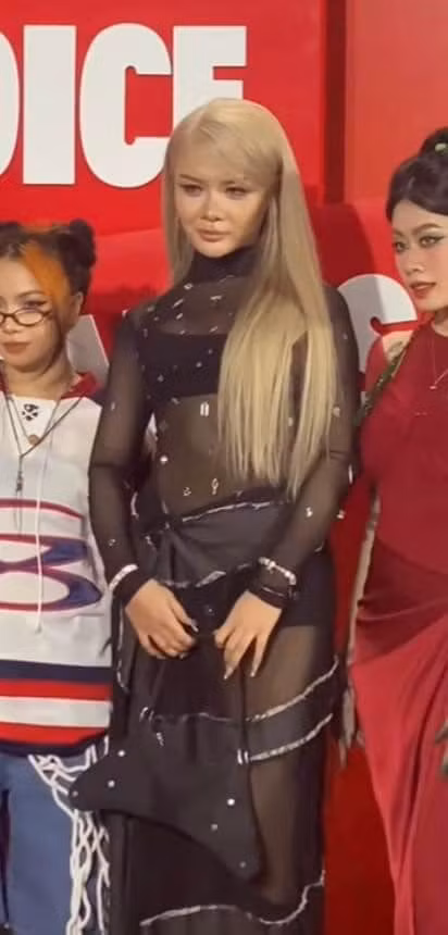 Nhiều người nhận xét Xuân Ca không quá nổi bật như các clip trên mạng nhưng vẫn khá dễ thương.