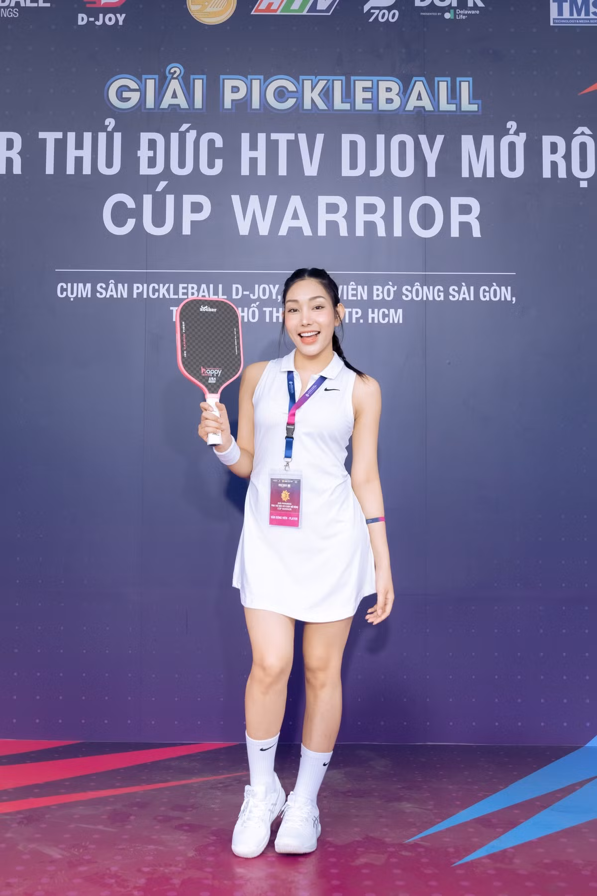 “Lối đá của tuyển Việt Nam năm nay, đặc biệt là từ lúc có tiền đạo Xuân Son trong đội hình rất đa dạng và đẹp mắt, cuốn hút người xem. Các cầu thủ cũng chơi gắn kết hơn, ghi bàn nhiều hơn”. Minh Châu cho biết thêm.