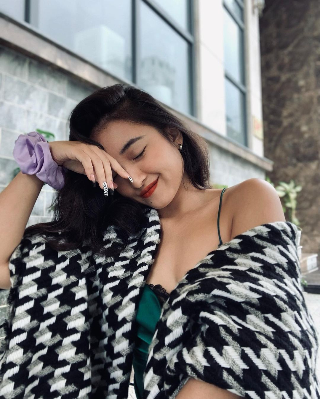 Thạch Thảo chính thức giật spotlight trên đường đua bikini.