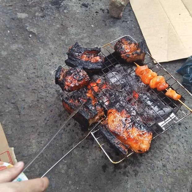 Dù bây giờ các cao nhân có tay nghề thâm hậu cũng đã dần "quy ẩn giang hồ", nhưng thi thoảng vẫn có những nhân tố mới khiến cho người xem "xỉu up xỉu down" vì trình độ thảm họa nấu nướng tầm vóc "vũ trụ".